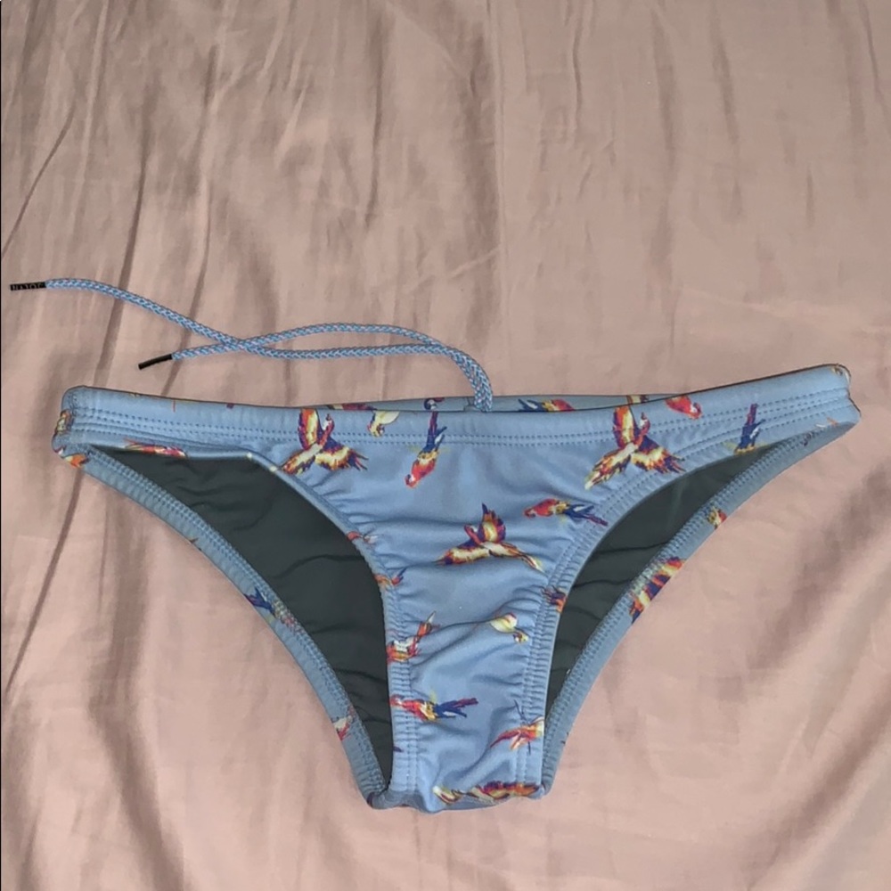 Jolyn Europe Bottoms size small